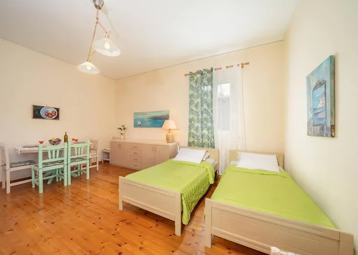 House Of Hapiness In Assos אסוס